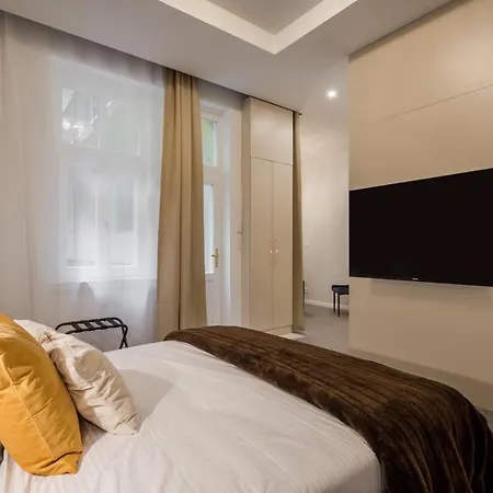 Hotel Astoria Boutique Suites- Location By Bqa Budapesta