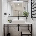 Astoria Boutique Suites- Location By Bqa Hotell 3*