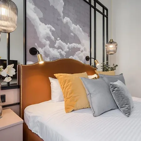 Astoria Boutique Suites- Location By Bqa ホテル 3*