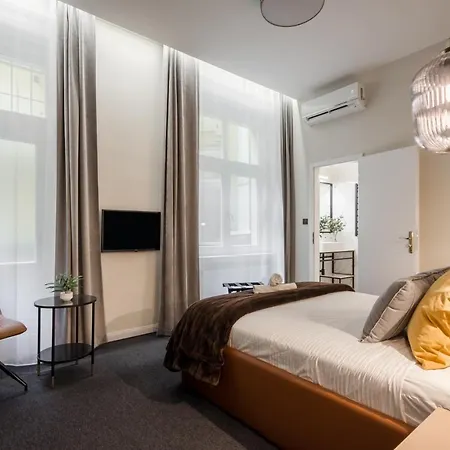 Astoria Boutique Suites- Location By Bqa 3* ブダペスト