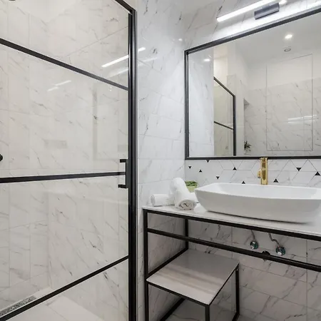 Astoria Boutique Suites- Location By Bqa 酒店