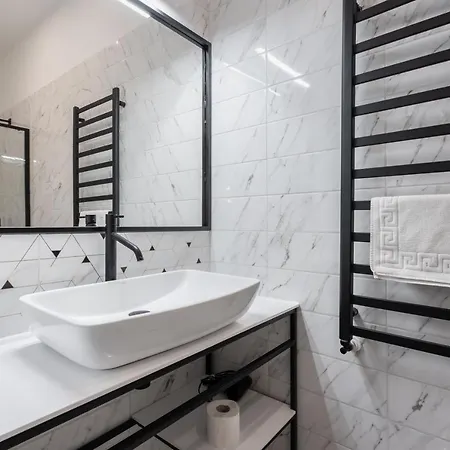 Astoria Boutique Suites- Location By Bqa 酒店