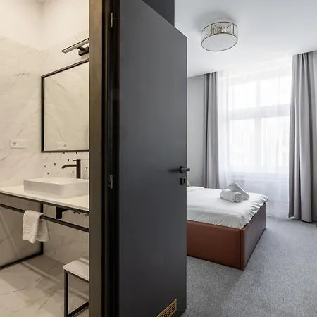 Astoria Boutique Suites- Location By Bqa ホテル