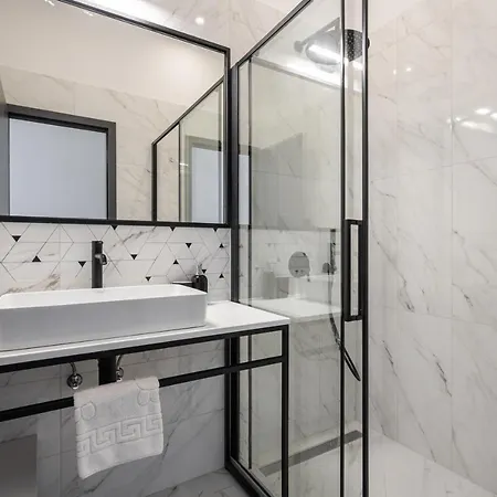 Astoria Boutique Suites- Location By Bqa 酒店 *