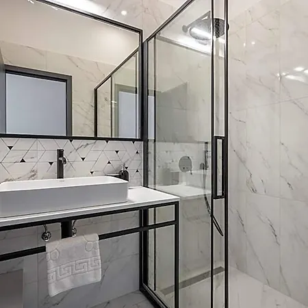 Hotel Astoria Boutique Suites- Location By Bqa 3*