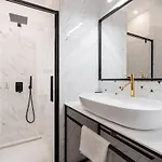 Hotel Astoria Boutique Suites- Location By Bqa Budapest