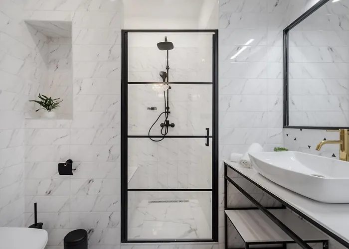 Astoria Boutique Suites- Location By Bqa فندق 3*