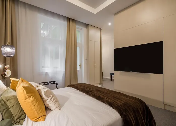 Hotel Astoria Boutique Suites- Location By Bqa Budapest