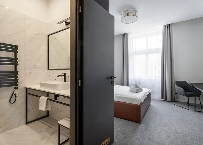 Astoria Boutique Suites- Location By Bqa ホテル